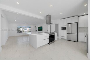 3909 Garden Ave in Miami, FL - Building Photo