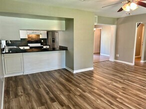 2135 Lone Rock Dr in Humble, TX - Building Photo - Building Photo