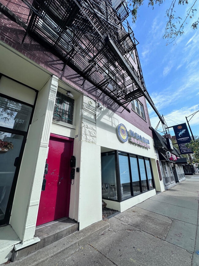 property at 238 W 31st St