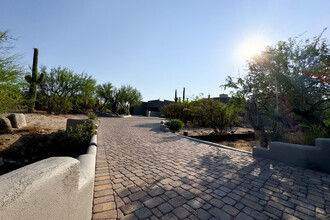 30600 N Pima Rd in Scottsdale, AZ - Foto de edificio - Building Photo