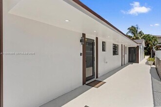 3125 NW 21st Ct in Miami, FL - Foto de edificio - Building Photo