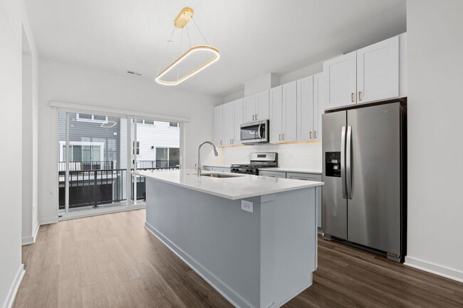 103 E Crystal Lake Ave in Crystal Lake, IL - Building Photo - Building Photo