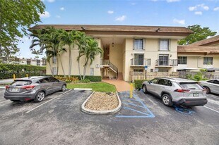 8550 SW 109th Ave, Unit 5217 in Miami, FL - Building Photo