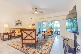 4360 Doubles Alley Dr, Unit 104 in Vero Beach, FL - Foto de edificio - Building Photo