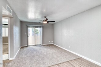 5225 E Thomas Rd in Phoenix, AZ - Building Photo - Building Photo