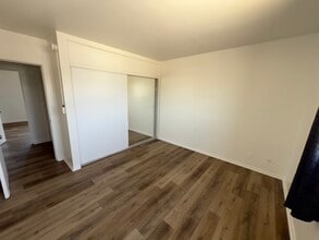 704 W 105th St in Los Angeles, CA - Building Photo - Building Photo