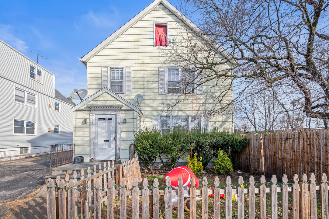 134 French St in Bridgeport, CT - Building Photo