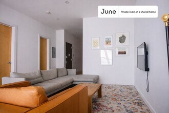 Room in Shared 2 bed/2 bath home in Brooklyn, NY - Building Photo - Building Photo