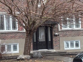 10867 Saint-Urbain Rue in Montréal, QC - Building Photo