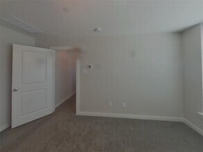 201 Ledburn Ct in Saginaw, TX - Building Photo - Building Photo