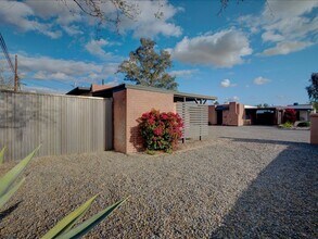 1628 N Forgeus Ave in Tucson, AZ - Building Photo - Building Photo