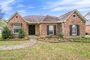 6056 Mourning Dove Dr in Baton Rouge, LA - Building Photo