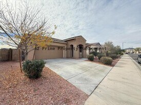 19757 W Pinchot Dr in Buckeye, AZ - Building Photo