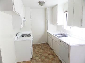 14942 Burbank Blvd in Los Angeles, CA - Building Photo - Building Photo