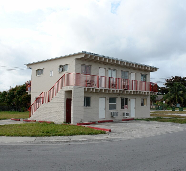 238 SW 5th St in Homestead, FL - Building Photo