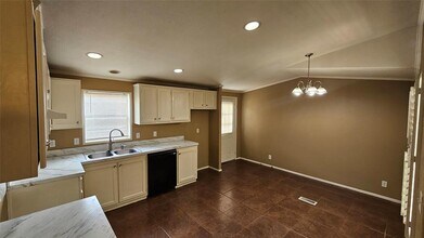 10222 Elderberry Park Ln in Tomball, TX - Building Photo - Building Photo