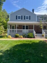 16 Maylane Dr, Unit 16 in Salem, NH - Foto de edificio - Building Photo