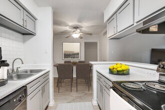 Morningside Green in Houston, TX - Foto de edificio - Building Photo