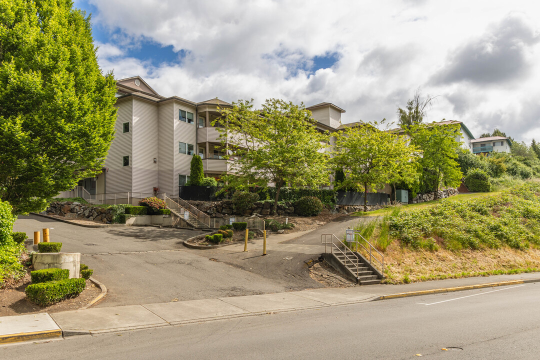 The Peaks at Tukwila in Tukwila, WA - Building Photo