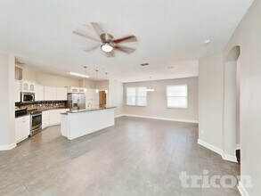 3012 Forest Hammock Dr, Unit M202 in Plant City, FL - Foto de edificio - Building Photo