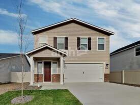 9486 W Bowie Ct in Star, ID - Building Photo