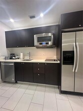 5300 NW 87th Ave in Doral, FL - Building Photo - Building Photo