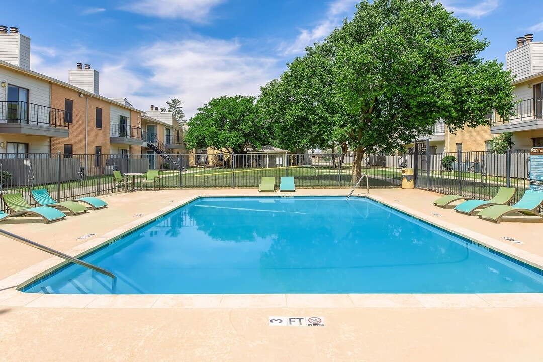 District West in Lubbock, TX - Foto de edificio