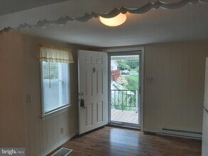 1057 Foreman Ln in Winchester, VA - Building Photo - Building Photo