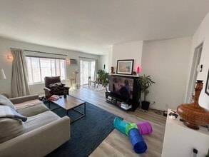 2645 28th St in Santa Monica, CA - Building Photo - Building Photo