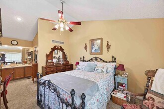 1894 E Bay Pointe Dr in Bloomington, IN - Building Photo - Building Photo