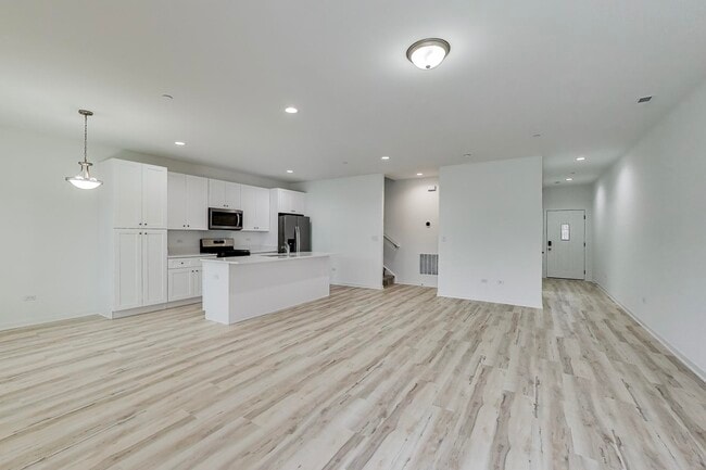 1234 Gillespie Ln in Yorkville, IL - Foto de edificio - Building Photo