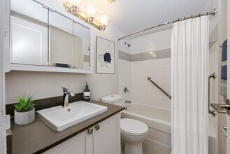 Richview Villa in Toronto, ON - Building Photo - Building Photo