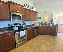 2200 Somerville Ct in Pensacola, FL - Building Photo - Building Photo