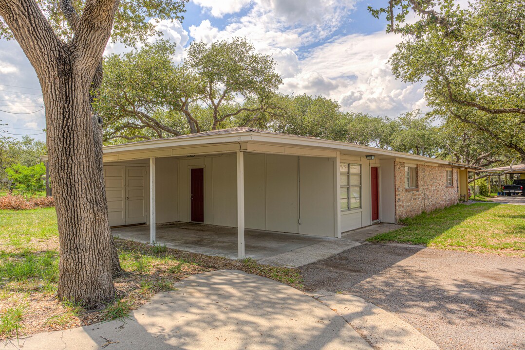 Woodland Apartments in Ingleside, TX - Building Photo