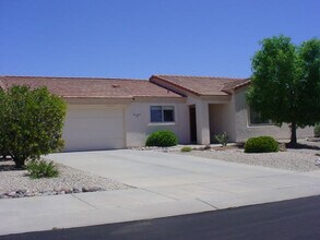 1492 W Belfrey Ct in Green Valley, AZ - Building Photo - Building Photo