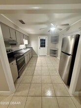 139 Highland Ave in Edgewater, FL - Foto de edificio - Building Photo
