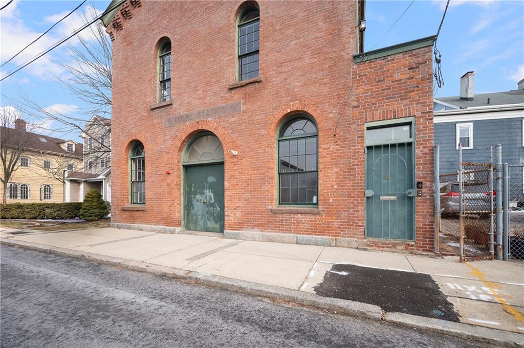 4 Pallas St in Providence, RI - Building Photo