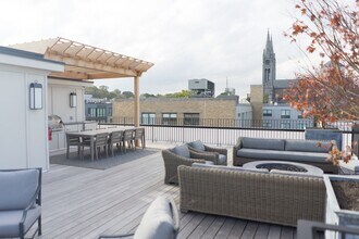 1465 Tremont St, Unit 202 in Boston, MA - Building Photo - Building Photo