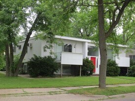 229 Collingwood Dr, Unit 4 in Ann Arbor, MI - Building Photo
