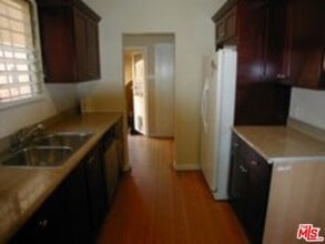 1277 Ridgeley Dr in Los Angeles, CA - Building Photo - Building Photo