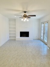 7517 Brentcove Cir, Unit 7517 Brentcove in Dallas, TX - Foto de edificio - Building Photo