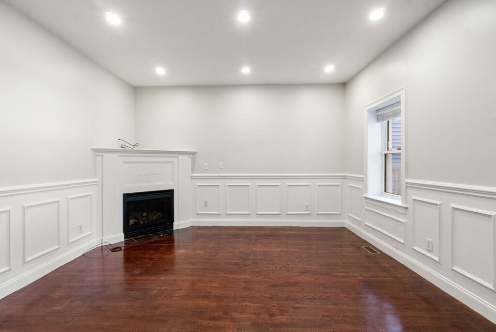 110 N St in Boston, MA - Building Photo