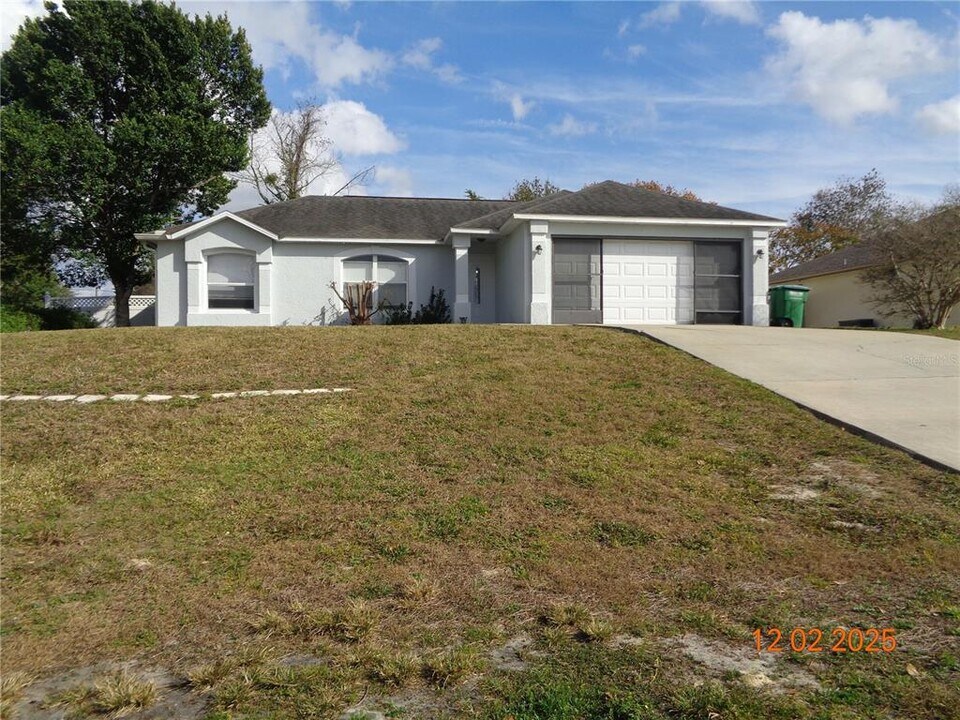 2610 Groveland Ave in Deltona, FL - Building Photo