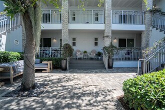 117 S Shore Dr in Miami Beach, FL - Building Photo - Building Photo