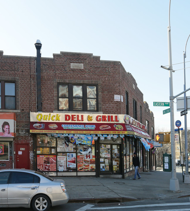 1634 Eastern Pky in Brooklyn, NY - Foto de edificio