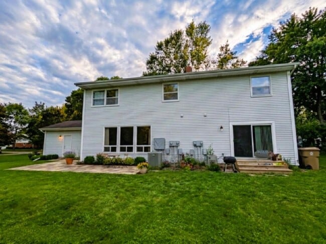 2021 Frisch Rd in Madison, WI - Building Photo - Building Photo