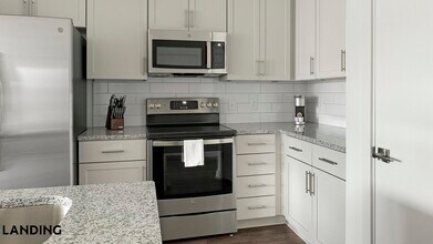 2110 Birkhall St in Raleigh, NC - Foto de edificio - Building Photo