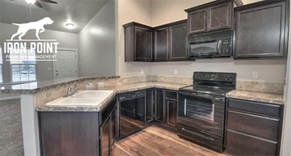 2402 N Corktree Way in Kuna, ID - Building Photo - Building Photo