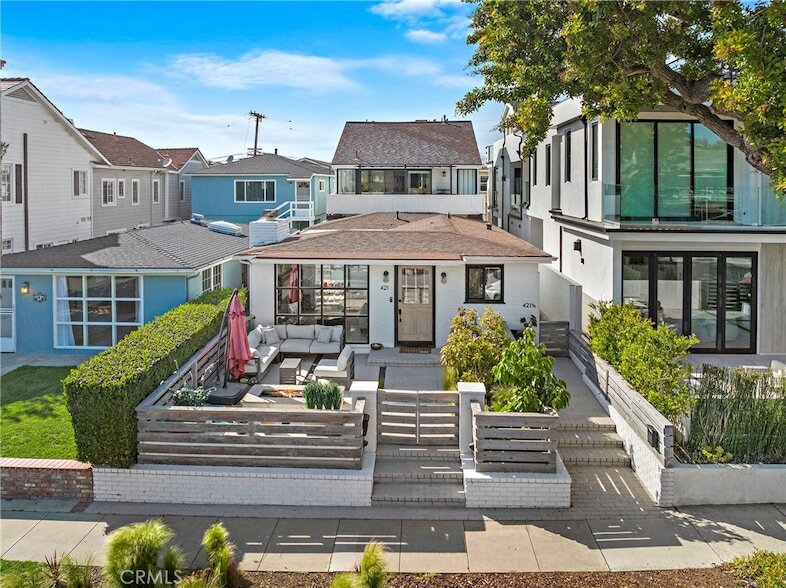 421 Orchid Ave, Unit 608 in Newport Beach, CA - Building Photo