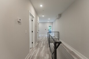 665 N 35th St in Philadelphia, PA - Building Photo